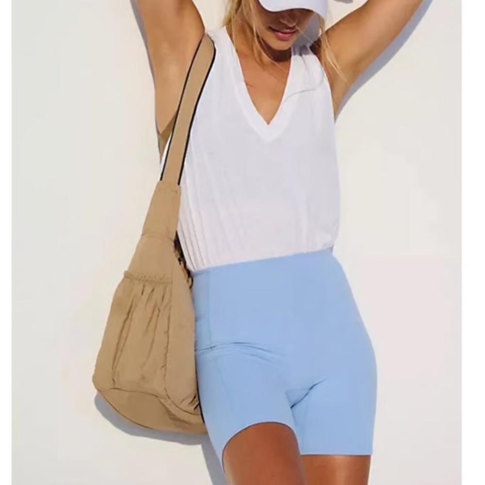 NWOT FREE PEOPLE MOVEMENT RUNSIE M